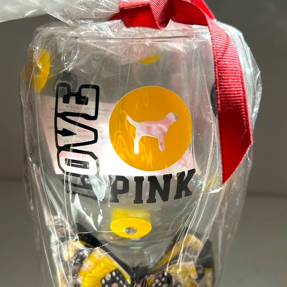 Custom VS PINK black and yellow wine glass! - Picture 2 of 3